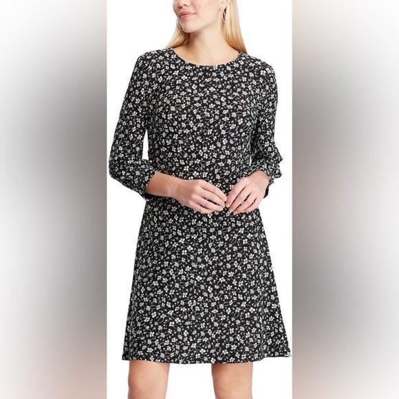 Old Navy Dresses & Skirts - Old Navy Printed Ditsy Black Floral Mini Shift Dress